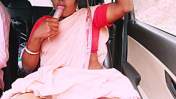 Pembantu India Yang Genit Ngocok Di Mobil Sambil Bisik-bisik Mesum Bahasa Telugu.