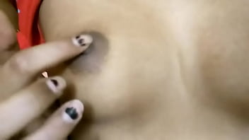Main-main Payudara Pacar Desi Yang Seksi