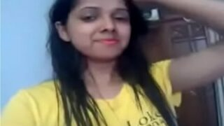 Video Panas Cewek Desi Kesepian Mainin Memeknya Sendiri