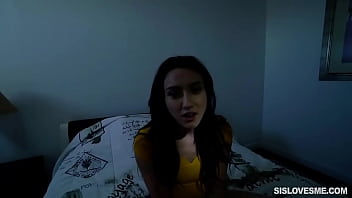 Gadis Muda Menggila Dengan Kakak Tirinya Dalam Adegan Intim Penuh Gairah