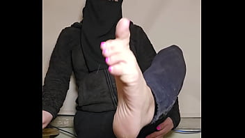 Koleksi Sensual Kaki Tersembunyi Mia, Istri Arab Berbalut Niqab