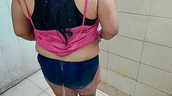 Desi Bhabhi Baru Nikah Mandi Telanjang Panas Dan Liar