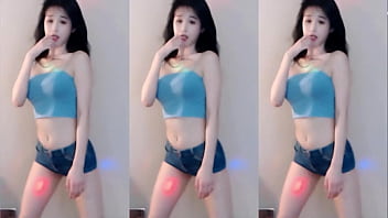 Cô Nàng Trung Hoa Quyến Rũ Trong điệu Nhảy Gợi Cảm