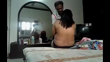 Payudara Montok Wanita India Yang Menggoda
