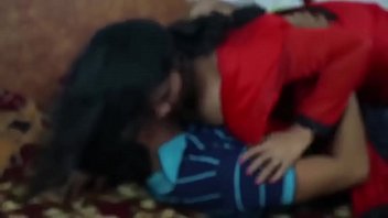 Bokong Montok Bhabhi India Digoda Adik Ipar
