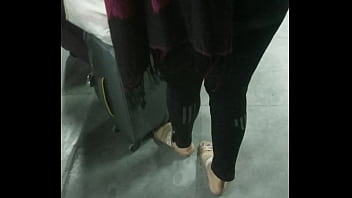 Pantat Desi Yang Ketat Dan Menggoda 2