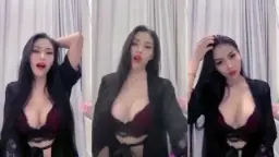 Goyangan Seksi Luluspark Menggoda Di Mango Live
