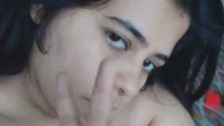 Video Solo Gadis India Dengan Payudara Montok Menggoda