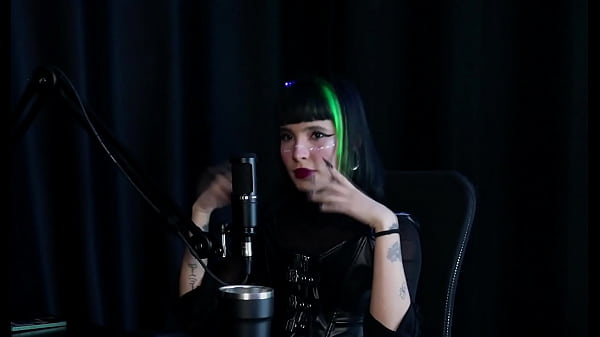 Dihujat Karena Bisnis Bokep, Dipanggil Kepala Sekolah Gara-gara Video Mesum Bocor, Keperawanannya Hilang Di Ranjang Ibunya Sendiri – Carol Rhcp (sheer/red)