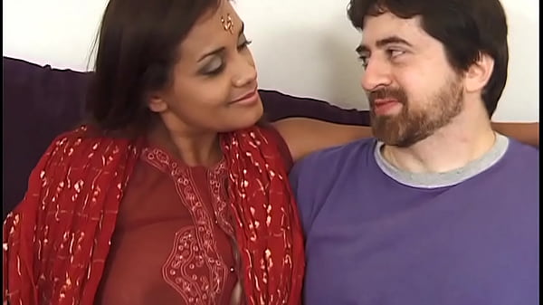 Istri Selingkuh Shriya Bibi Ngentot Dengan Kakak Tiri Dan Temannya – Audio Hindi Jernih