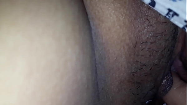 Gadis Desi Yang Menggoda Dengan Pesona Sensualnya