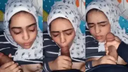 Bercucuran Di Wajah Gadis Arab Berjilbab
