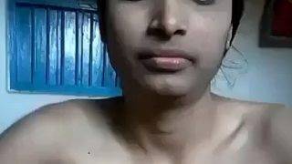 Gadis India Basah Berahi Tampil Sendiri