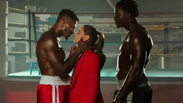 Tori Black Dibuat Basah Dan Ditaklukkan Dua Kontol Besar Oleh Louie Smalls Dan Jason Luv Di Blacked