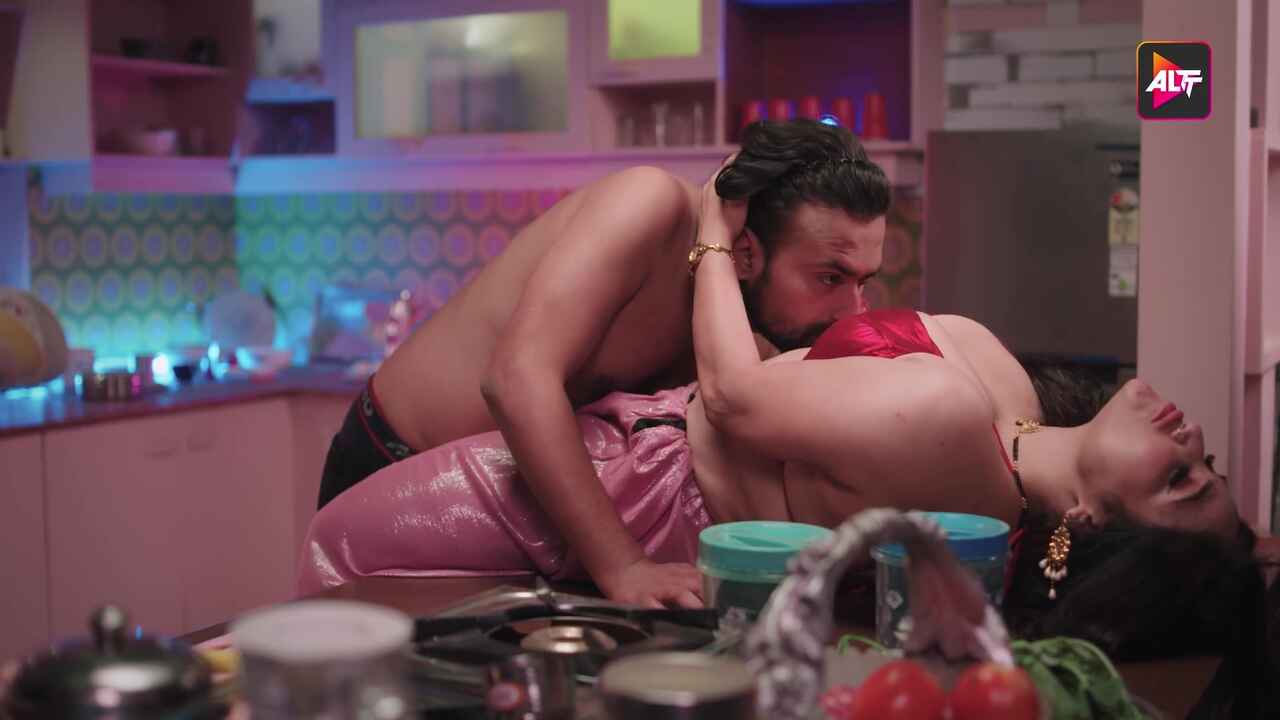 Utha Patak 2024: Adegan Panas Membara Di Episode 2 Seri Web Hindi