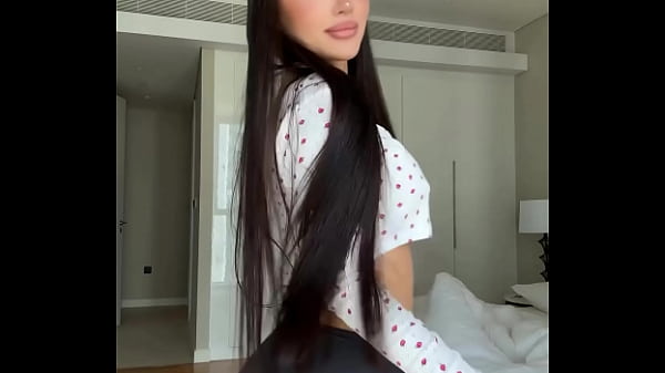 Gadis Arab Hot Menggoda Dengan Gerakan Tari Yang Menggairahkan