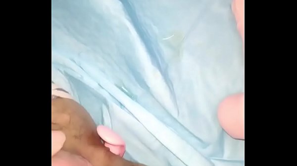 Gadis Tionghoa Meremas Diri Hingga Memuncak, Lubang-lubangnya Basah Dan Berlimpah