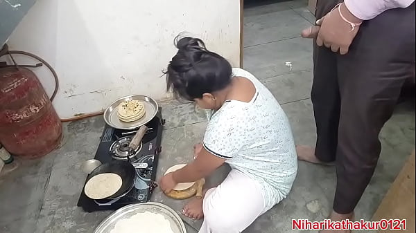 Induk Tiri India Yang Seksi Digoyang Di Dapur