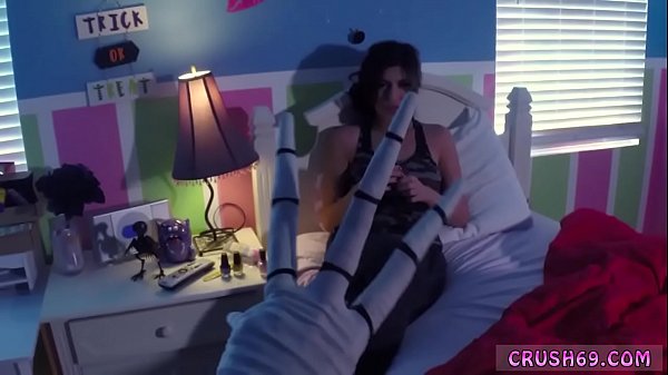 Obrolan Main Dildo Remaja Dan Pengalaman Masturbasi Pertama Ala China Dalam Pesta Swalloween Yang Menggoda