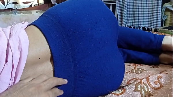 Adik Tiri India Yang Imut Dihardik Kakak Tiri, Adegan Mesra Penuh Gairah Dengan Audio Hindi Jernih, Video Seks Desi Yang Menggoda
