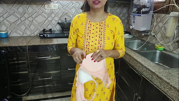 Kamar Mandi Mein Bhabhi Ke Saath Gandi Baatein Karte Hue Bhai Ne Maangi Uski Chut