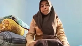 Gadis Sma Berhijab Seragam Pramuka Menggoda