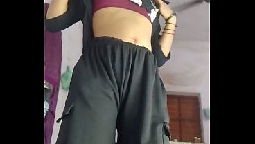 Suami Bhabhi India Ngentot Keras Memek Bhabhi Gaya Cowgirl Sambil Bisik-bisik Hindi