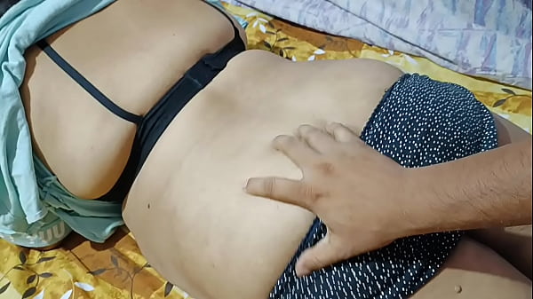 Jiya, Bhabi Desi Nakal, Nikmatnya Pijat Pantat Yang Menggoda