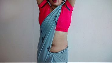 प्रिया के पुराने बॉयफ्रेंड ने उसकी ससुराल में जाकर उसकी सास के सामने Xnxx देखते हुए मजा लिया