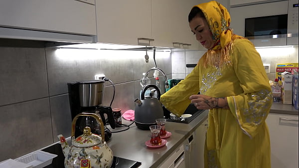 Anak Tiri Ganas Menggila Di Pantat Montok Ibu Tiri Arab Berhijab