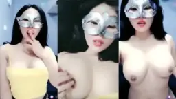 Jena Yasmin, Toket Gede, Live Panas Bikin Muncrat