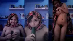 Meruchan Berhijab Colmek Pakai Mentimun