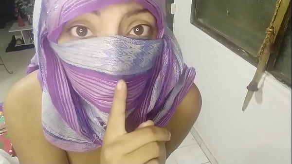 Milf Berjilbab Arab Menggairahkan Masturbasi Hingga Muncrat Di Webcam Langsung