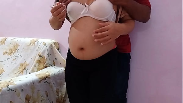 गर्भवती भाभी को फेसबुक पर फंसाकर घर जाकर जोरदार चोदा