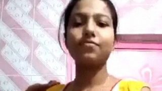 Bangladeshi Gadis Nakal Pamer Tubuh Telanjang – Shopnohin