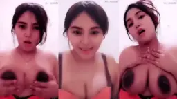 Miss Pearly Bugil Toge, Pamer Tubuh Montok Bikin Liur Netizen.