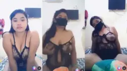 Tinna Pake Baju Dalem Item Bikin Makin Pengen.