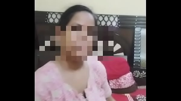 Desi Haus Bhabhi Kare Pyaas Bujhane Ka Kamaal