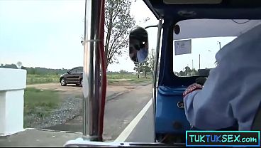 Ibu-ibu Thailand Jalanan Digetok, Dibawa Muter-muter Buat Main Enak.