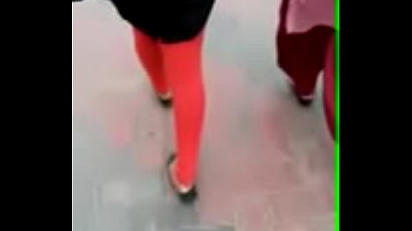Desi Cewek Bengali Ngegas Di Jalan, Bikin Pengen Gigit Bibir.