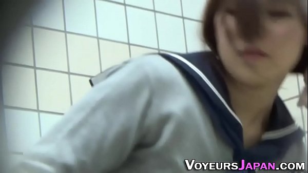 Cewek Jepang Belia Main Kacang, Bikin Basah.