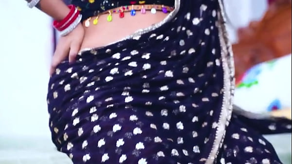 Big Boobs Indian Hot Bhabhi Digarap Pas Masak – Desi Sex