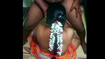 Ibu Rumah Tangga India Main Seru-seru Sama Paman Kampung, Makin Nikmat Makin Liar.