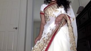 Hot Cewek Chennai Buka-bukaan Di Webcam, Pamer Body Montok, Gaya Tamil Bikin Ngaceng