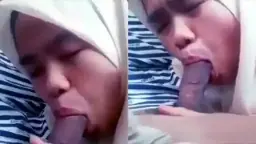Mulut Mungil Anak Majikan Ngenyangin Kontol, Enak Banget Sampe Muncrat.