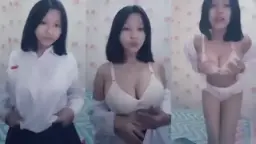 Rara Nadifa Masih Pake Seragam Sekolah, Keliatan Mulus Banget, Bikin Ngiler