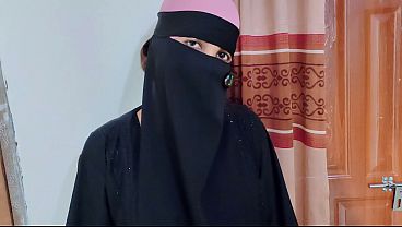 Jasmine Si Hijab Nakal Digebukin Sama Orang Asing Sampai Meraung Keras.