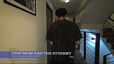 Ibu Tiri Lagi Ngajarin Murid Yang Lagi Panas, Nggak Bisa Diem.