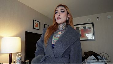 Jesse Si Cewek Asia Tatoan Lidah Bercabang Bandel, Skip Jalan-jalan, Malah Ngocok Kontol Stepbro.