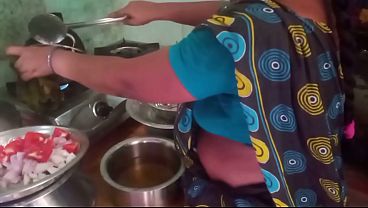 Ibu Rumah Tangga India Masak Seks Dengan Pacar